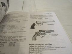Modern Guns. Identification & Values. 11th Edition. 1989. 504 pages. Illustrated