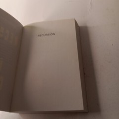 Recursión / Recursion by Blake Crouch TPB (2021)