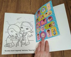 Doc McStuffins – Color and Play – Come to Life! Coloring & Activity Book 2015