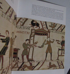 BAYEUS TAPESTRY PROF L MUSSET PAPERBACK BOOK 1998 33 PAGES 6.5 X 9.5 IN