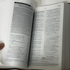 Bridge-Logos Bible Unisex OS Brown The Evidence Study Bible NKJV Ray Comfort Duo