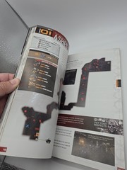 BRADY GAMES SIGNATURE SERIES GUIDE GEARS OF WAR 3 Book Xbox 360 2011 Epic Games