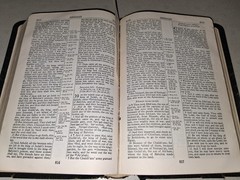 New Scofield Reference Bible – Oxford Black Morocco Leather 1967 Acceptable KJV