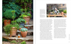 The Elegant and Edible Garden: Design a Dream Kitchen Garden to Fit Your Persona