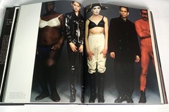 Annie Leibovitz A Photographer’s Life 1990-2005 Hardcover 2006 First Edition VG