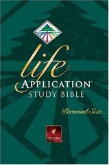 Life Application Study Bible : Personal Size – New Living Translation – pape…