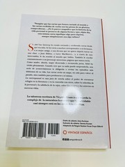 La Corresponsal by Virginia Evans (IN SPANISH – EN ESPANOL)