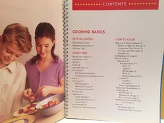 The Good Housekeeping Illustrated Children’s Cookbook Hardcover-spiral – (2004)