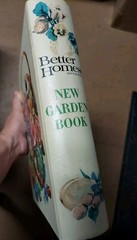 Better Homes and Gardens New Garden Book 1968 EXCELLENT Condition 400 Pages MCM