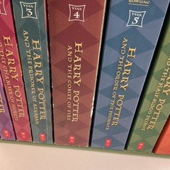 Harry Potter Paperback Boxset #1-7 J. K. Rowling (2009) Scholastic
