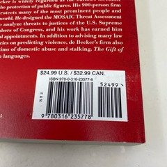 Back Bay Books The Gift of Fear, Red Trade Paperback by de Becker