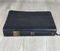1994 Ryrie KJV Expanded Edition Study Bible Red Letter Moody Black Softcover