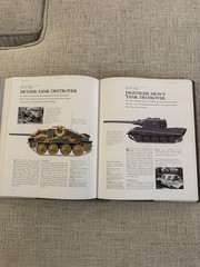 Tanks and Armored Fighting Vehicles HC Robert Jackson 2007 Illustrated