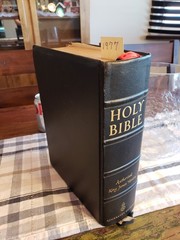 BIG Bible Authorized King James Version Rembrandt Edition Illustrated HC 1977