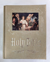 Vintage Holy Bible King James Version Red Letter Heirloom Bible Publishers 1971
