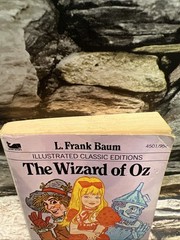 Vintage The Wizard of Oz – L. Frank Baum – Moby Books Illustrated 1977 Mini Book