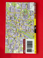 MUNICH ~ Insight Compact Guides ~ Tour Guide ~ 2000 ~ 104 pages