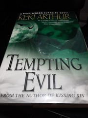 TEMPTING EVIL by KERI ARTHUR, Riley Jenson Guardian Series HC BCE New
