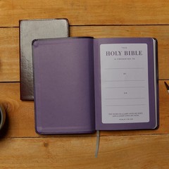 KJV Holy Bible: Value Large Print Thinline, Pink Leathersoft, Red Letter,…