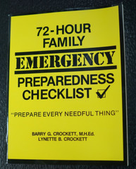 Family Emergency Preparedness 72 Hour Checklist Barry Crockett 1983 Survival NOS