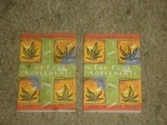 Lot 20 Copies The Four Agreements Don Miguel Ruiz + 1 Copy in Spanish