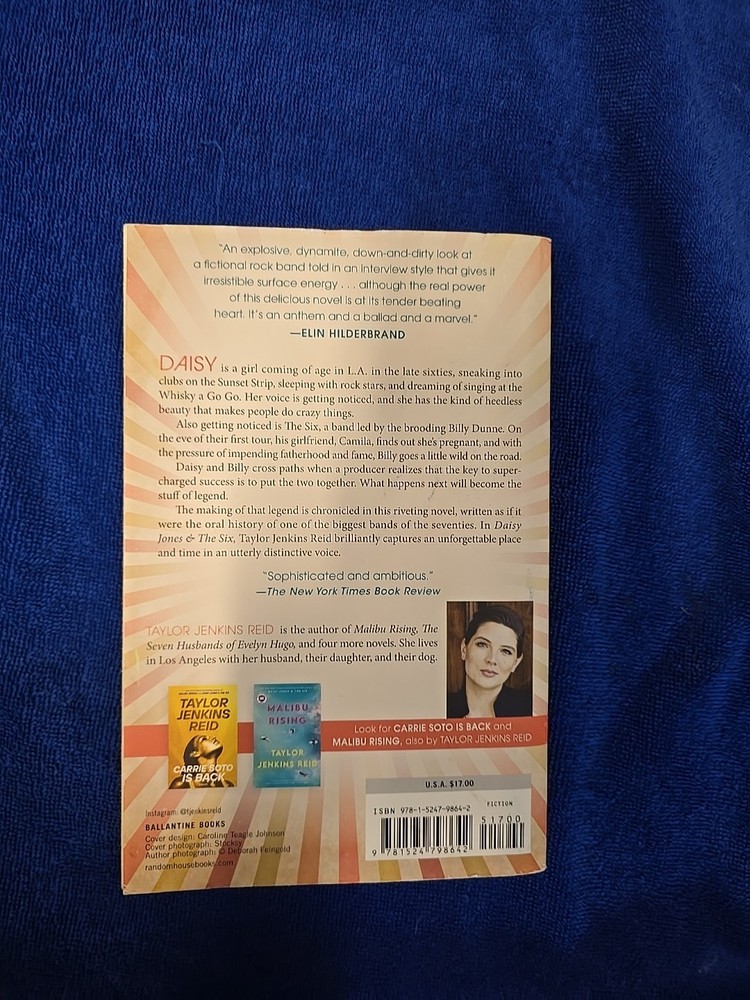 Daisy Jones and the Six: Reese’s Book Club : A Novel by Taylor Jenkins Reid…