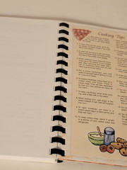 2006 Cookbook Cooking With Marines By Womens Marines Association 112 Pages