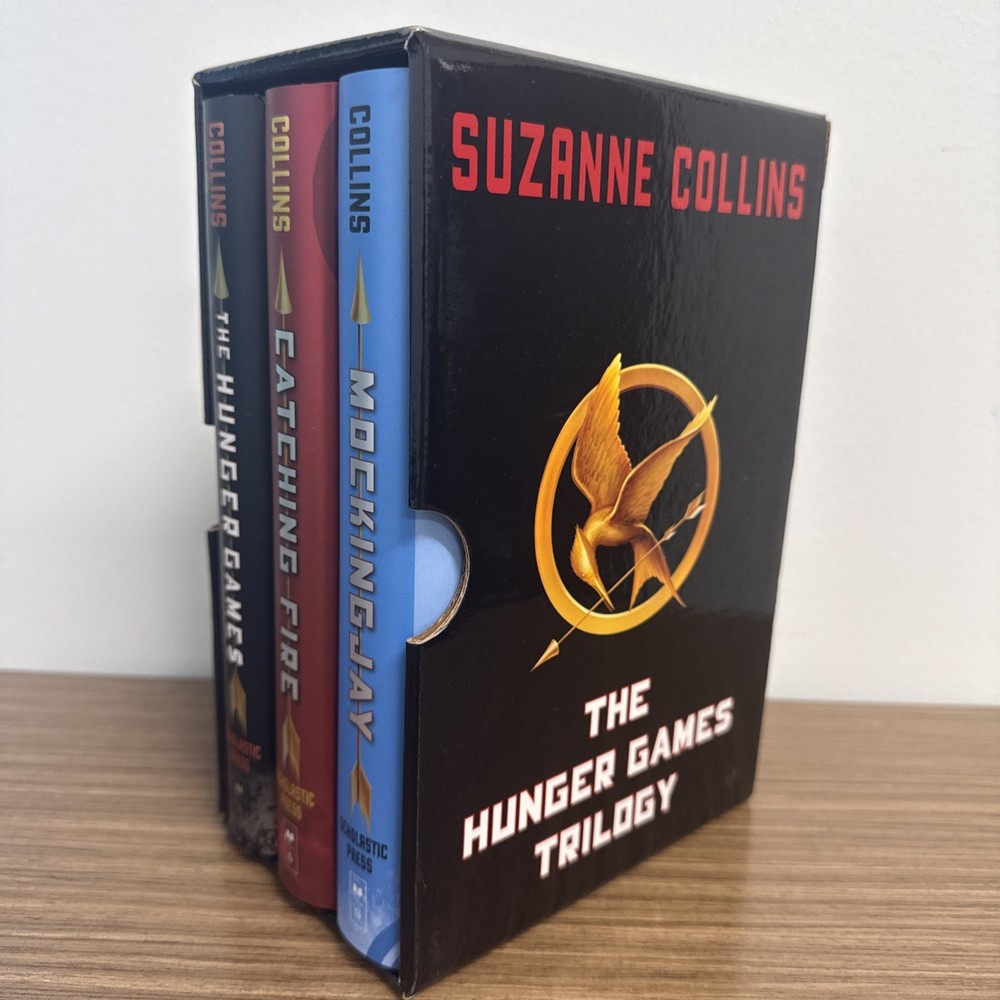 Hunger Games Trilogy Boxed Set Set by Suzanne Collins (2010, Box or Slipcased)