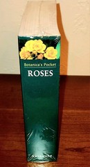 New! Sealed! BOTANICAS POCKET ROSES (Botanicas Pockets) Paperback By Susan Page