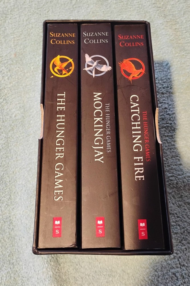 The Hunger Games Trilogy Boxed Set Catching Fire/Mockingjay Suzanne Collins 2013