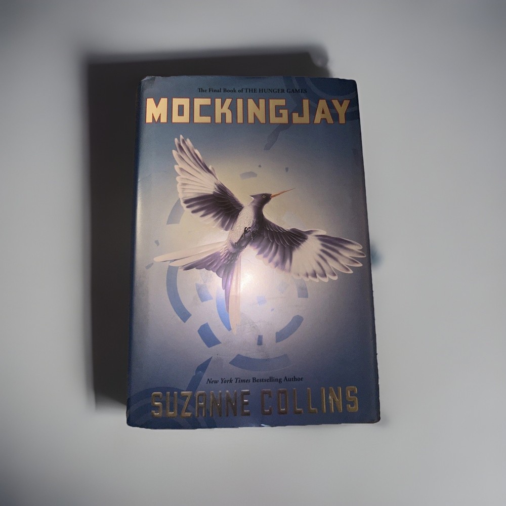 Mockingjay (Hunger Games, Book Three) Suzanne Collins (2010, Hardcover) 1st Ed