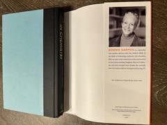 Lessons in Chemistry – Bonnie Garmus – First Edition – HCDJ – 2022