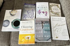 Women’s Ministry Book Lot Of 7 Books. Kay Arthur Nancy Demos Mary Kassian