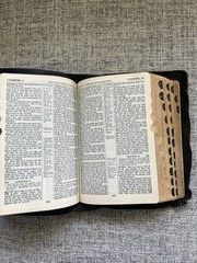 National Bible Press Holy Bible ☆ Old And New Testament Pronouncing Red Letter