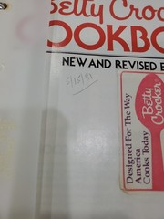 „Betty Crocker’s Cookbook – New & Revised Edition” binder cook book, 1970’s
