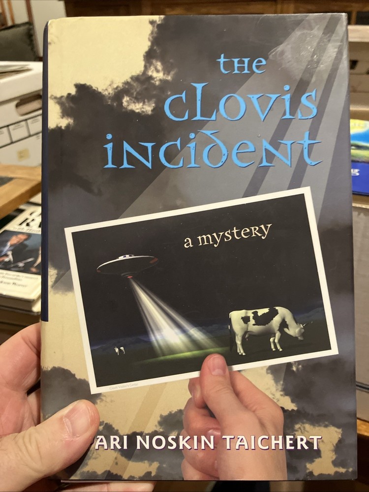Pari Noskin Taichert The Clovis Incident HC/DJ 1st Signed