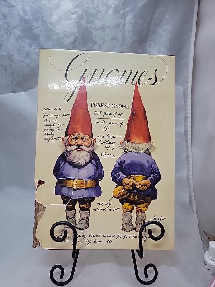 Junk Journalers Dream Gnomes Book 212 Pages Of Color Illustrations Pre-owned