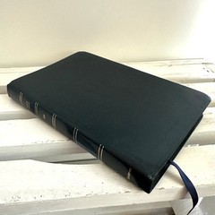 Holy Bible : New King James Version, Premium Bonded Black Leather NIV 1996 USA