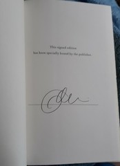 SIGNED Adriana Trigiani TONY’S WIFE 1st Edition 2018 HCDJ EXCELLENT CONDITION