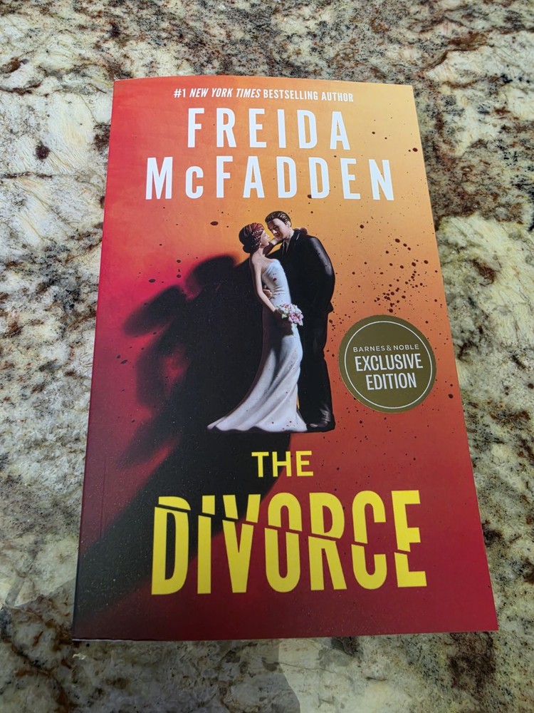 Freida Mcfadden 'The Divorce’ Barnes and Noble Exclusive Edition NEW
