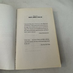 Daisy Jones and the Six: Reese’s Book Club Taylor Jenkins Reid Fast Ship