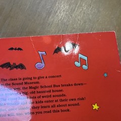 Magic School Bus in the Haunted Museum : Linda Ward Beech 1st Printing