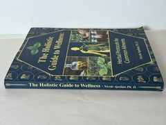 The Holistic Guide to Wellness by Nicole Apelian English Paperback Book