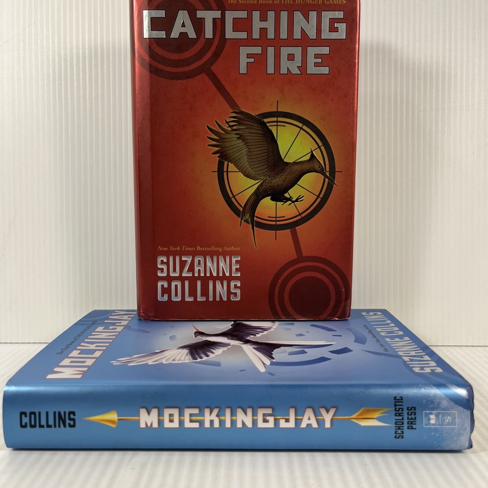 SUZANNE COLLINS Hunger Games Book Lot 2 Catching Fire Mockingjay Hardcovers