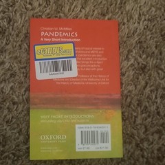Oxford University Press Pandemics by Christian W. McMillen Paperback