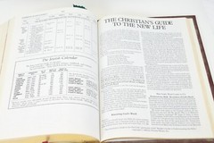 Holy Bible NKJV Red Family Edition Leather1985 Nelson 255BGCE 11.5×8.5×2 Inches