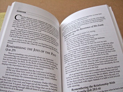 DR. DAVID JEREMIAH STUDY GUIDES TRIED, TESTED & TRIUMPHANT 2010 VOL 1-2 +CD