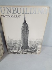 A Lot of 7 David Macaulay Books Houghton Mifflin Company Boston, USA