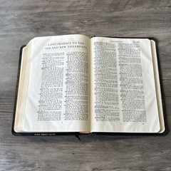 VTG Bound Holy Bible Black French MOROCCO LEATHER Concordance Cambridge Univer
