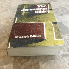 The Jerusalem Bible Reader’s Edition Paperback Book 1968 Doubleday 1960s Vintage